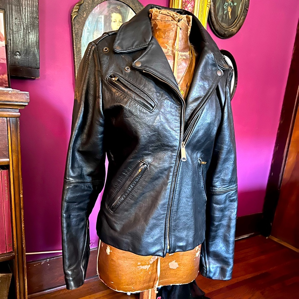 San Diego Leather Company size 10 small woman’s biker jacket. Vintage